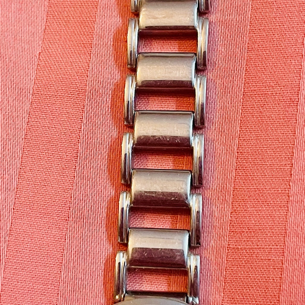 Kenneth Cole wrist watch - Picture 5 of 7